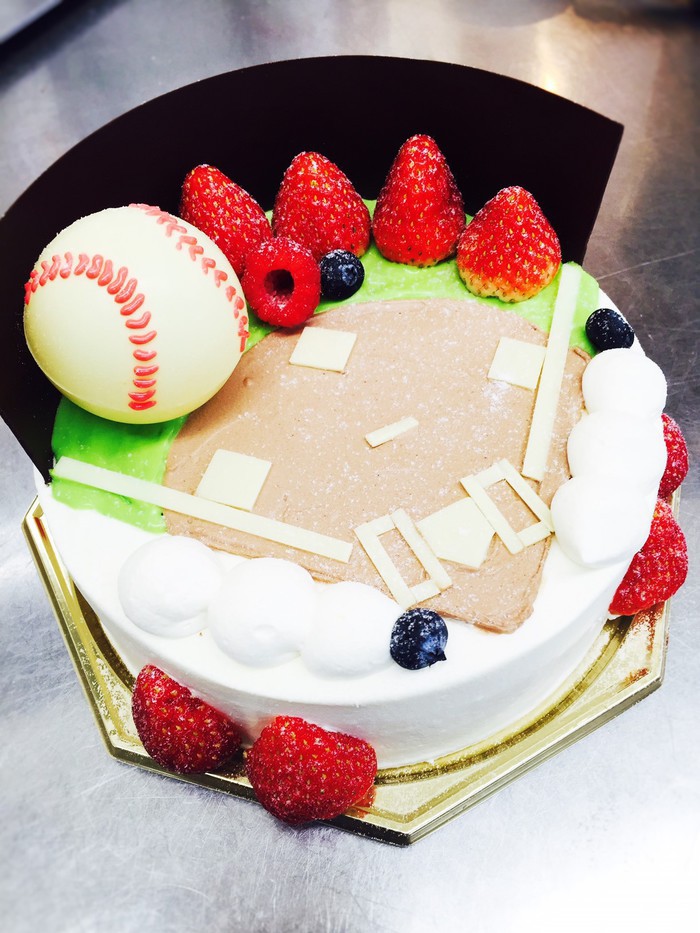 野球をイメージした誕生日ケーキ作りました アランマリーブログ つくば市のケーキ屋 洋菓子ならアランマリー